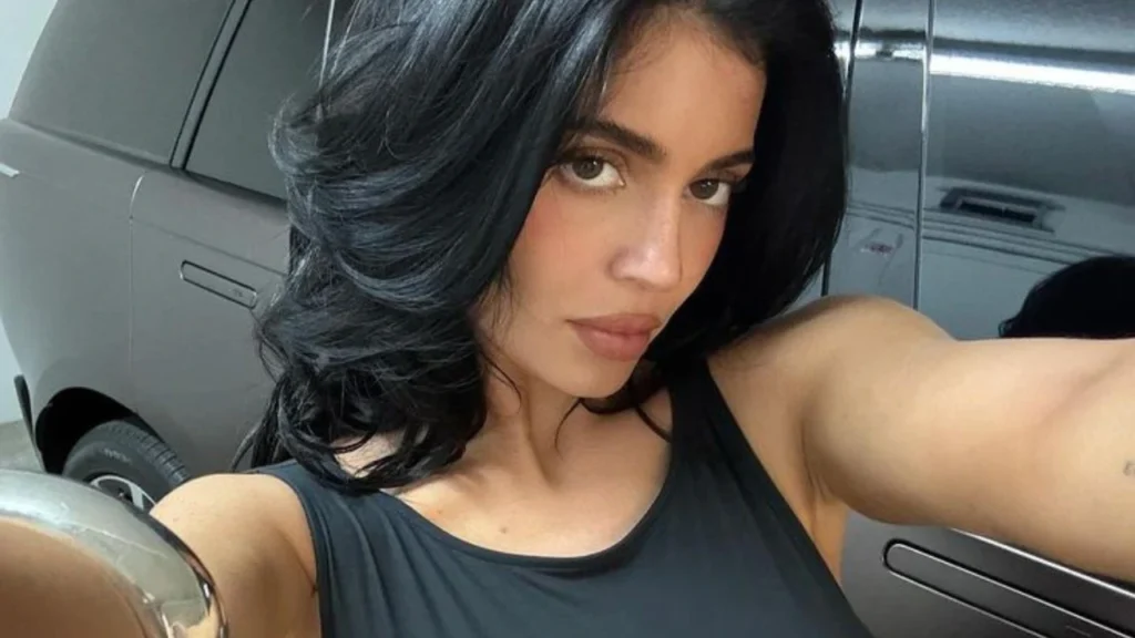 Favorite Brands in Her Fitness Closet